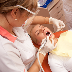 Zahnarztpraxis auf der Karl-Theodor-Straße in München Schwabing für Angstpatienten